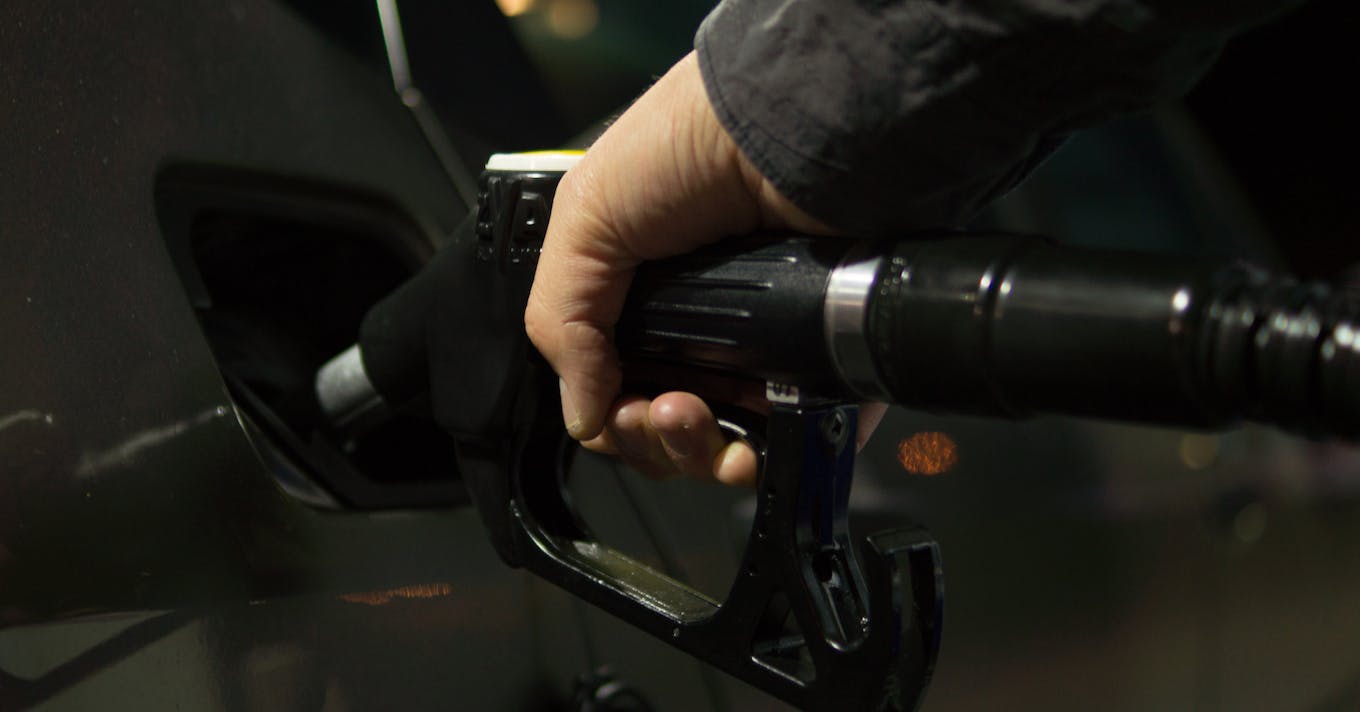 Végre kiderül: ennyibe kerülhet jövőre egy liter benzin
