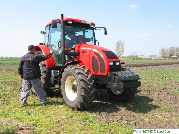 Traktor Bemutató: Zetor Proxima Plus - Nyíregyháza 2007.04.12