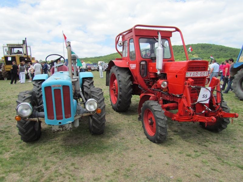 VIII. Axiál Veterán Traktormajális, Bokor