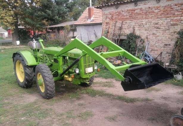 Boros Martin - Homlokrakodós Dutra UE28 traktor